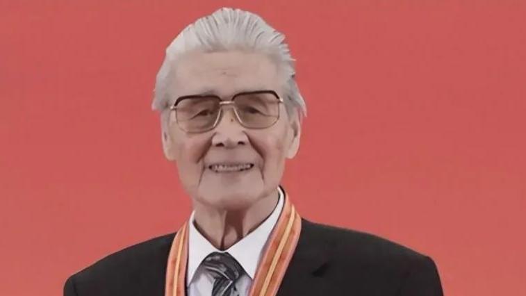蓝天野的艺术情怀与追梦故事如此震撼人心！他是年轻人的指路明灯！