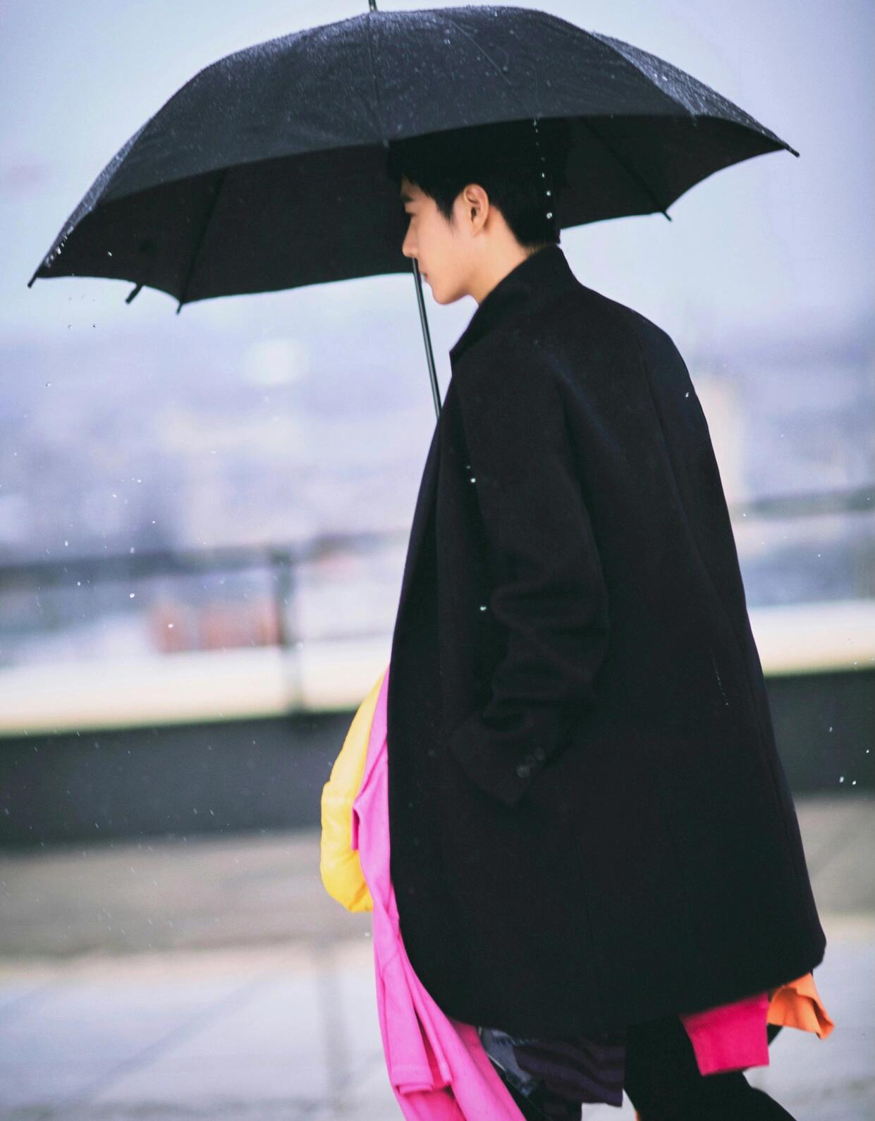 王一博|浅浅一笑很甜