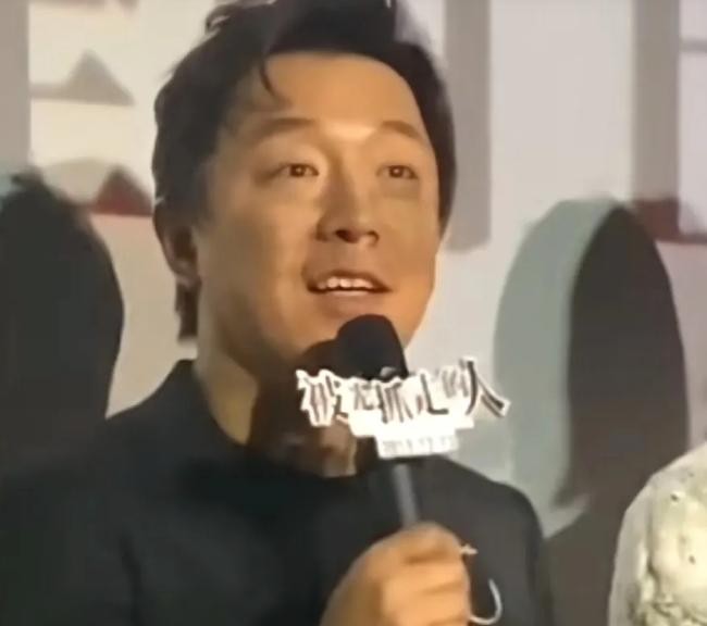 黄渤送父亲去养老院的无奈

                          