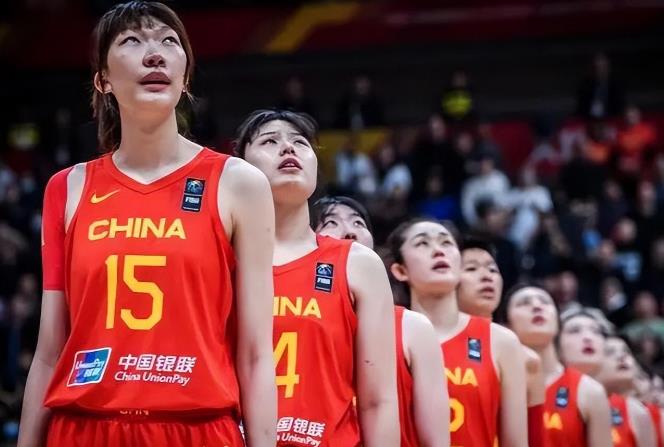 聚焦体坛，巴黎奥运会日益临近，中国代表团的多支队伍已陆续抵达巴黎，入驻奥运村，其