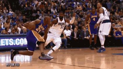 篮球GIF：NBA众多过人高手，艾弗森第一，科比第二，欧文第几