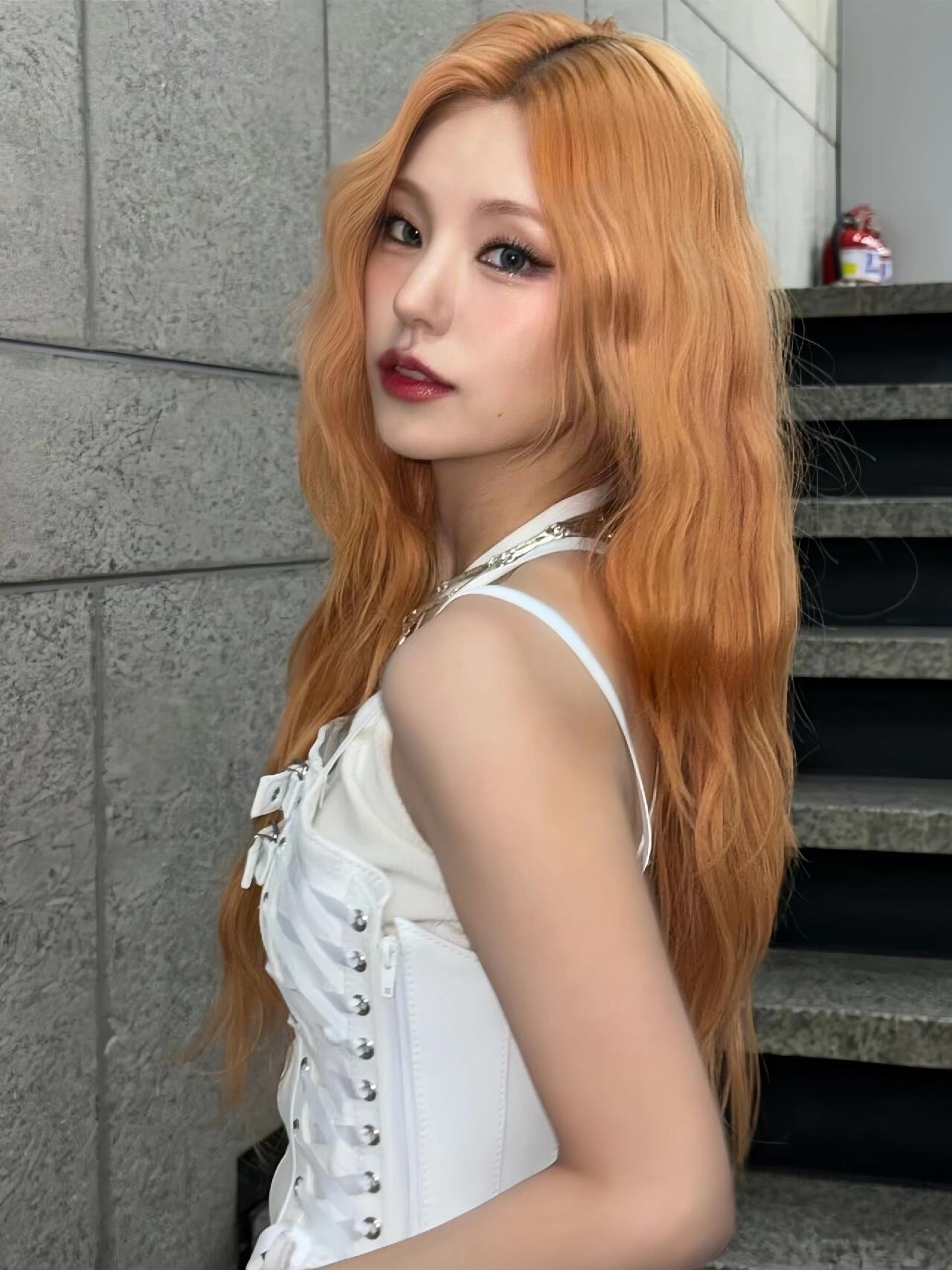 比美照更有杀伤力的黄礼志女友照