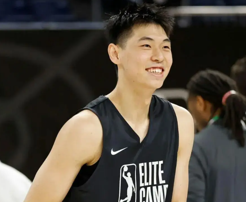 11月26号一大早，2名中国球员传来2条讯息

1，远在土超联赛的李月汝，在加盟