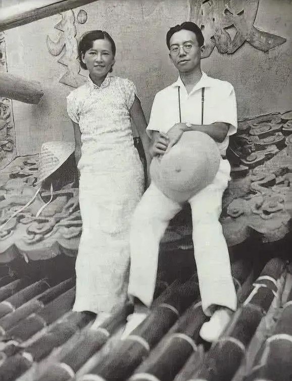 林徽因梁思成发现唐代佛光寺

                         