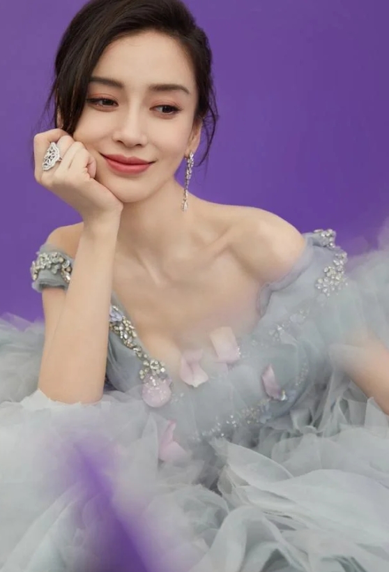 Baby新篇章惊艳开启，国风造型引领潮流