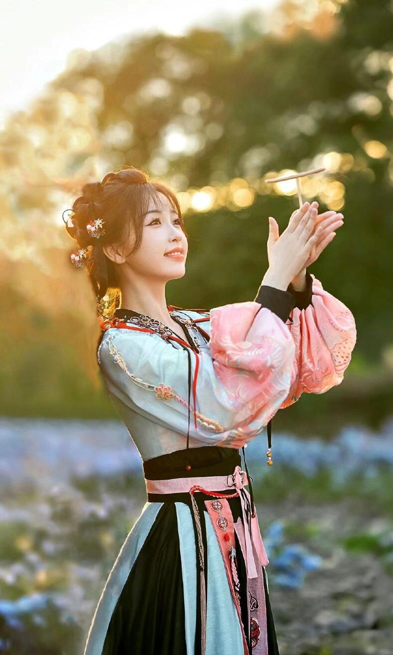 今天是甜妹虞书欣