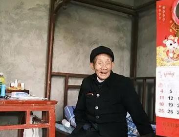 大爷抢劫进监狱只为养老

                           
