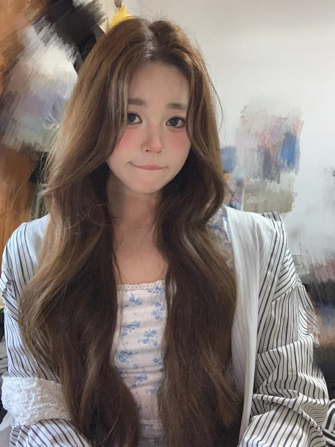 只有女生才懂这个发型的含金量
韩剧女主氛围感这不就来了