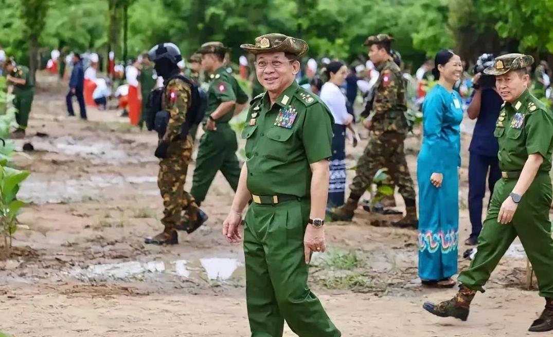 缅甸军政府面临前所未有的财政危机，究竟发生了什么？
军当局现在已经到了倾家荡产的