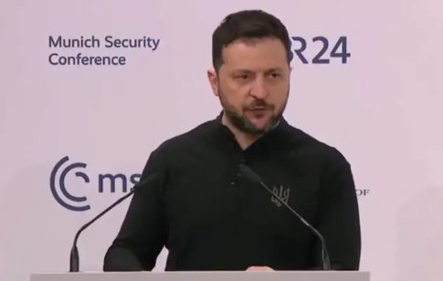 造反了！泽连斯基呼吁建立一个没有美国参与的欧洲版北约

泽连斯基推动建立没有美国