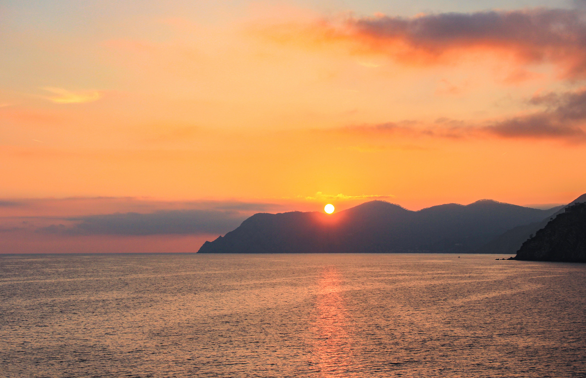 爱情友情终散场，不问缘由最体面