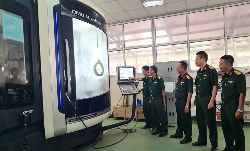 2024年越南军事技术院精密机械技术中心的DMG加工中心。
DMG DMU 65