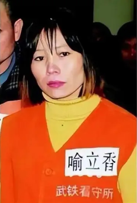 2009年，乘务员在昆明开往武昌的列车上巡查，突然被一阵哭声吸引，走近才发现哭声