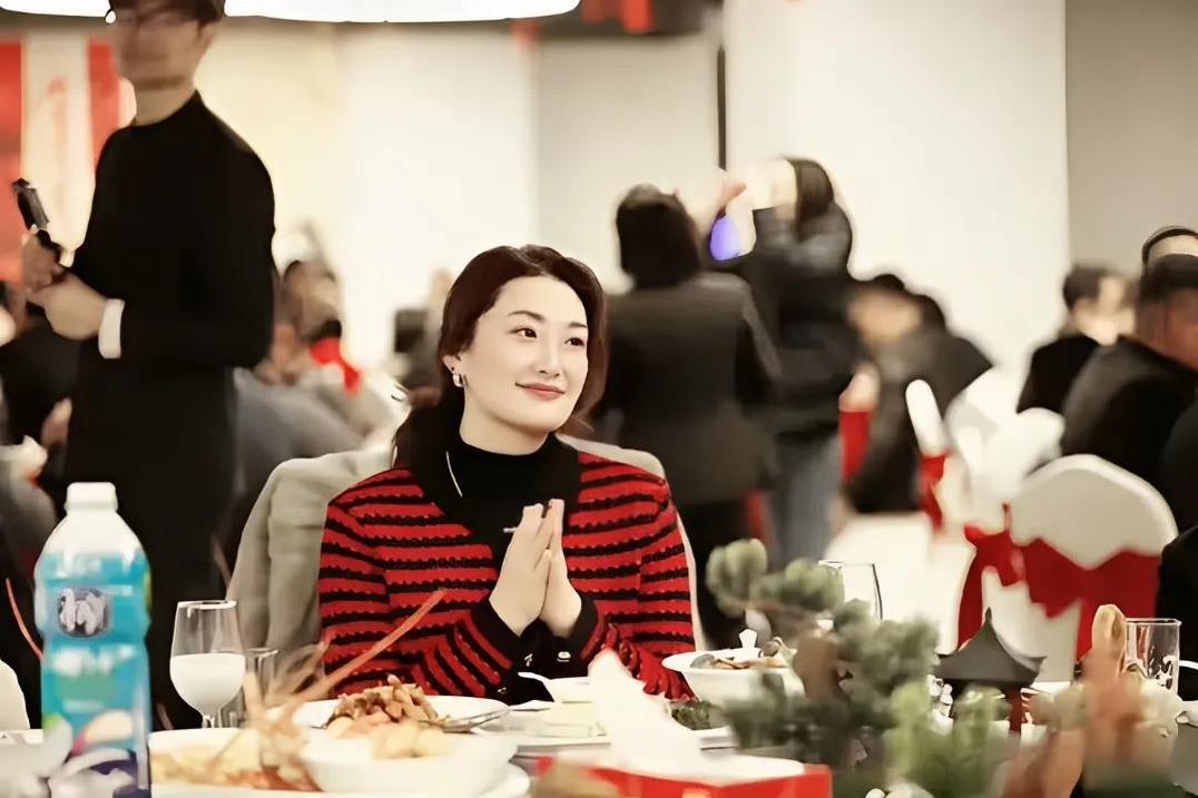 宗馥莉又美出圈！事业是女人最好的医美！
宗馥莉商业能力不要太强??，带领娃哈哈业
