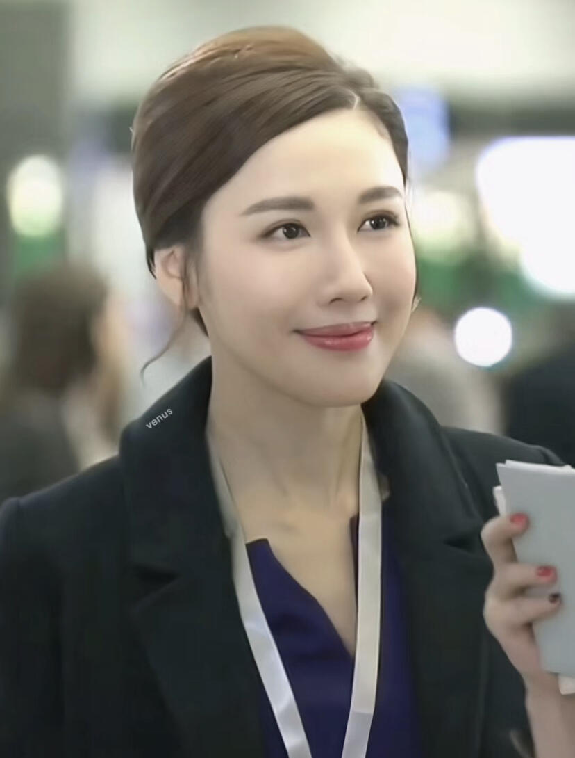 李施嬅：成功之路坎坷，如今凭借完美逆袭