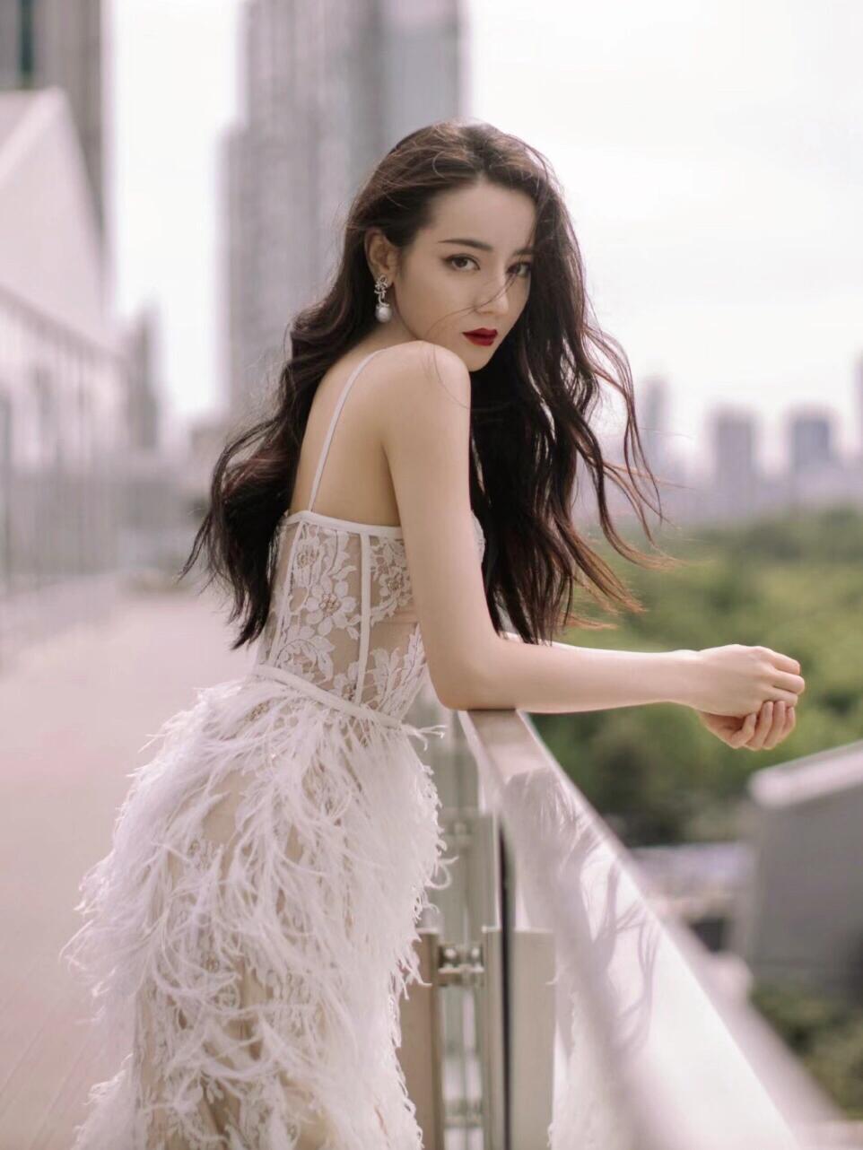 迪丽热巴很特别