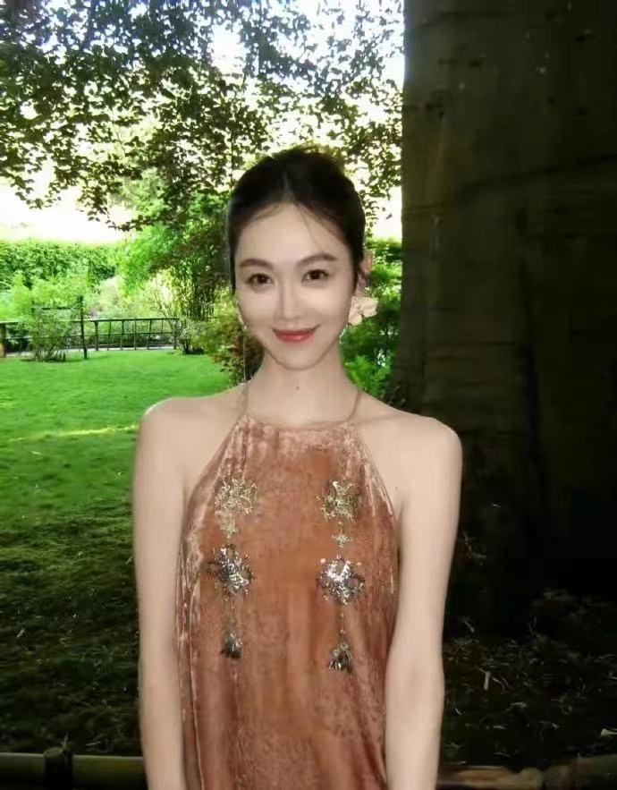 闺蜜说不想努力了想找个老大哥哈哈哈哈
