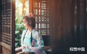 妹妹被父皇和皇兄视如珍宝， 同是公主，我却被她当最下等的宫人使唤