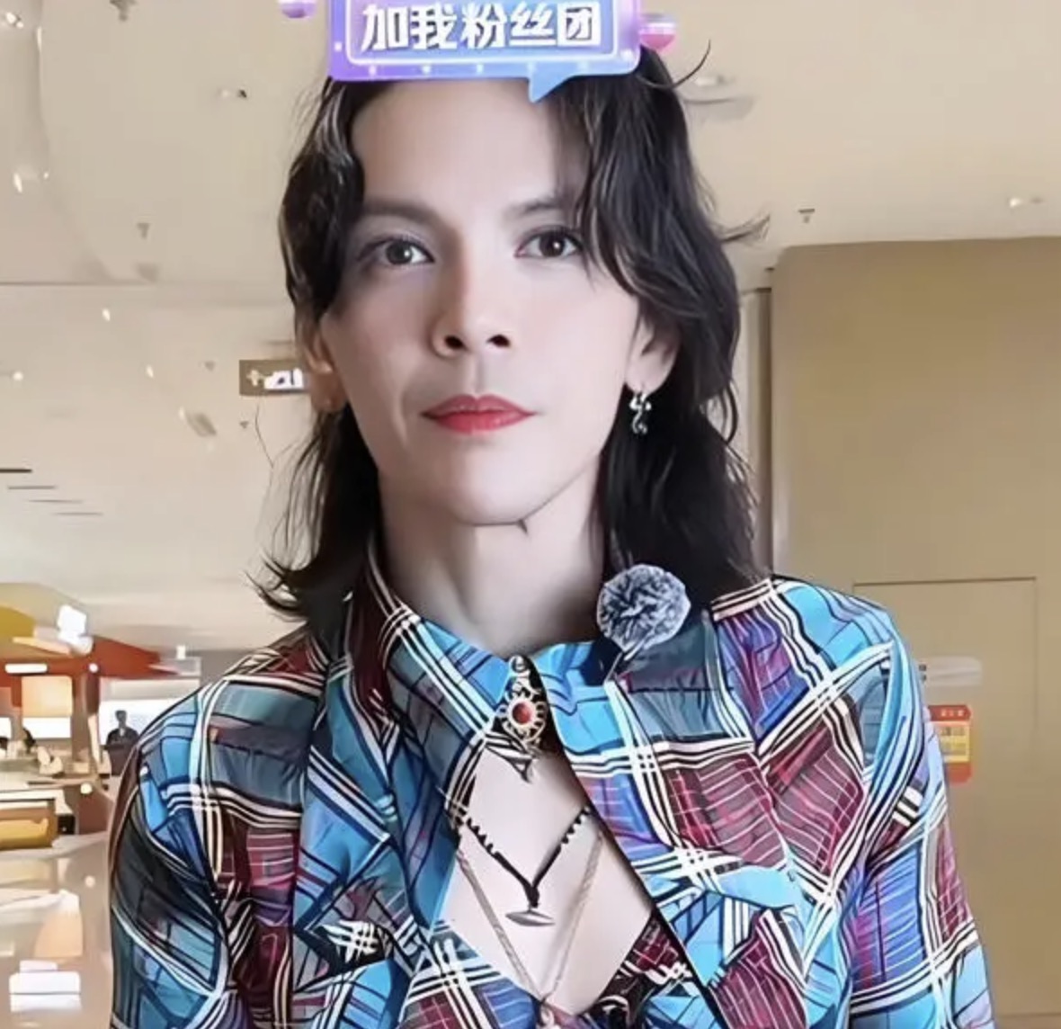 向佐女装带货销售额近5000万，仅次于董宇辉