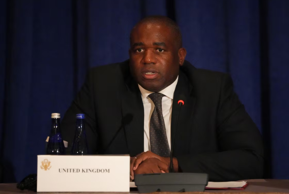 英国高官将密集访华，对华强硬政策失败，想中国松口要拿出诚意
围绕着香港等一系列问