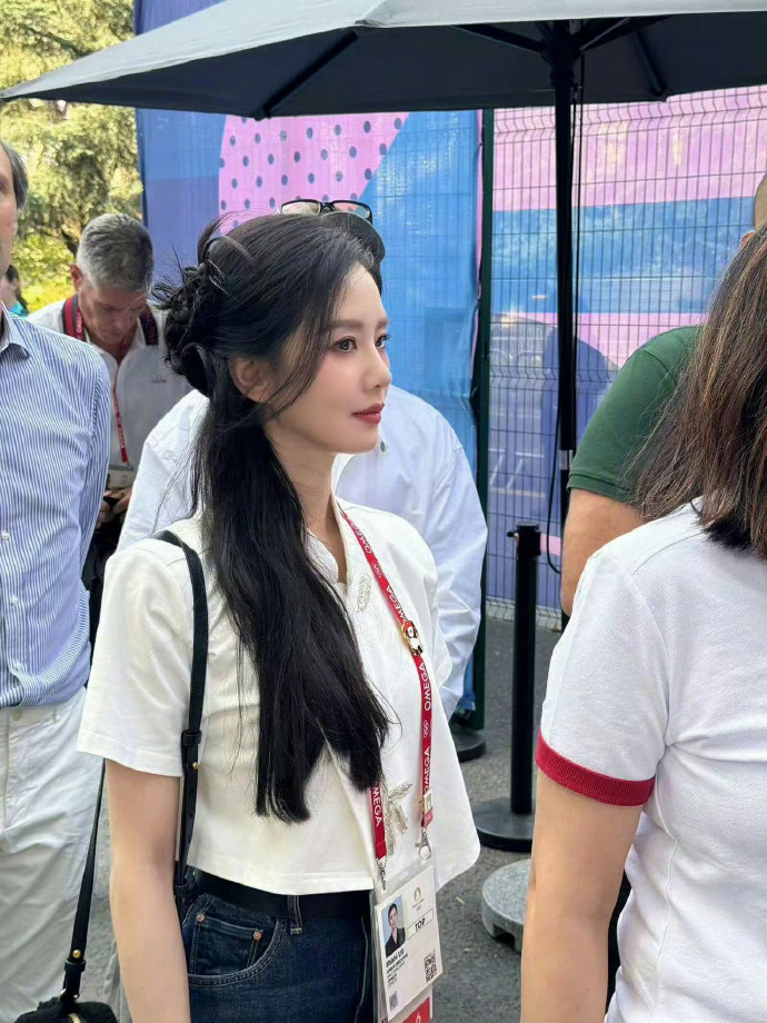 刘诗诗奥运证件照，来感受这一波神颜暴击。