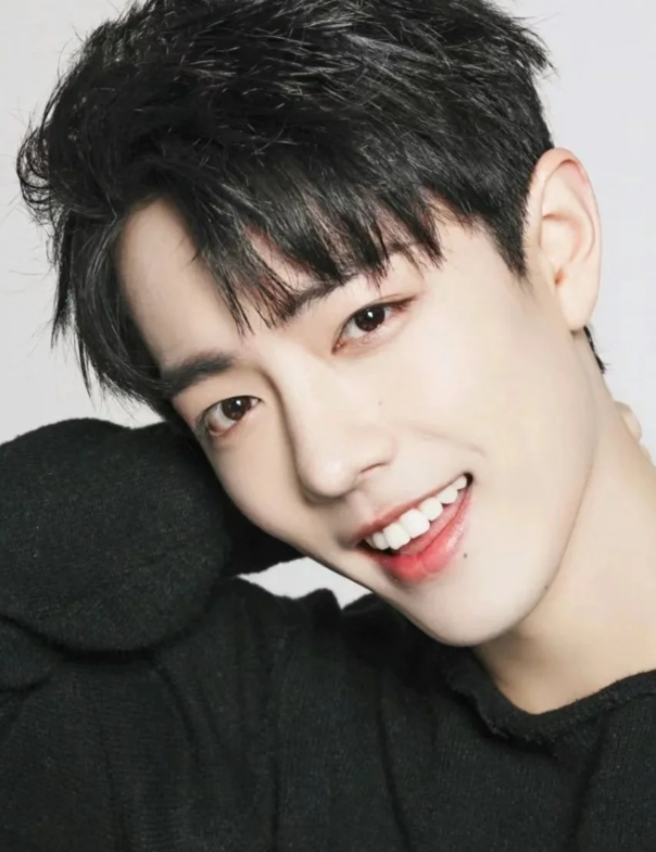 演员肖战的从艺经历