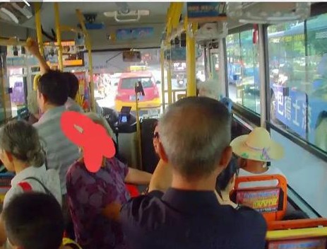 老人免费公交卡未来或将调整

                         