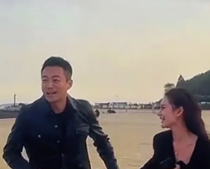 彼此相爱的人眼睛里有光。马筱梅望向汪小菲的眼神是爱慕、崇拜与欢喜！有人说：“爱一