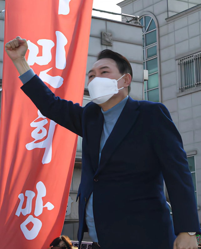 快讯！快讯！
韩国传来大消息！

1月4日，韩国总统警卫处处长朴钟俊，警卫处次长
