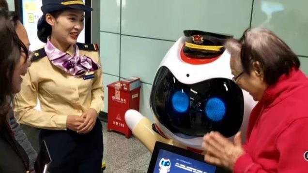深圳或将成为中国首个“无人城市”，网友：就业问题，谁来承担？