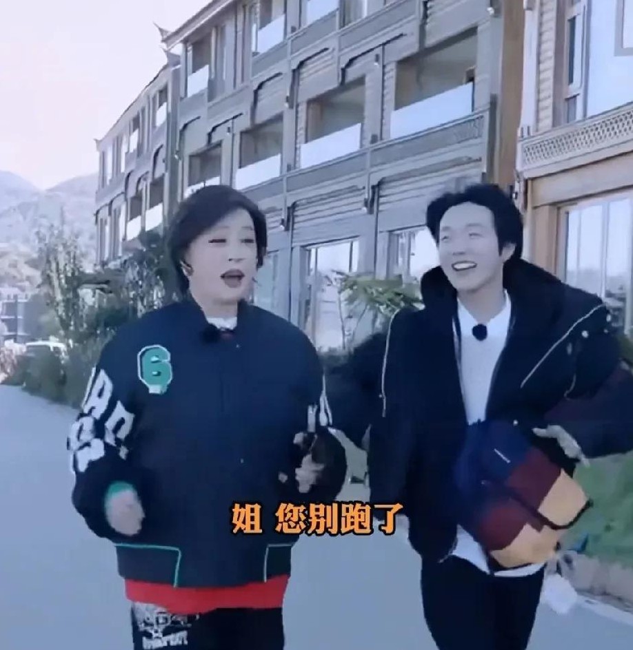 刘晓庆年轻秘诀 心态好能吃

                         