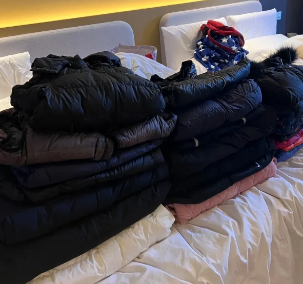 这次出游可让我发现个超棒的事儿。我带了整整20件羽绒服来酒店洗，本以为会很麻烦，