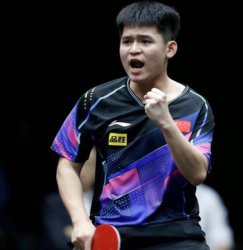 随着乒乓球亚锦赛团体4强产生，小编发现两个很有意思的现象：
 
1、男团与女团的