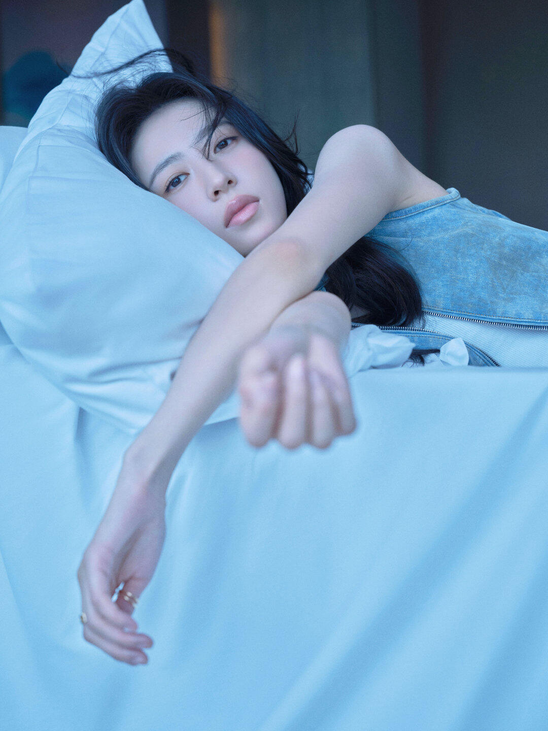 周雨彤：清新时尚，魅力绽放