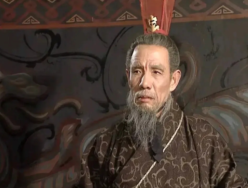 司马懿其实不算太差，败坏名声的是司马昭。司马懿最起码没乱杀人，司马昭是逮着曹氏就