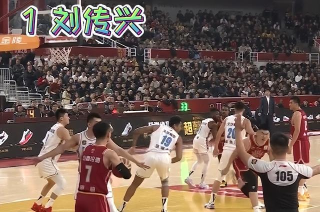 回顾翟晓川耍阴招10大伤人瞬间，广东球员成重灾区，浙江2人上榜
