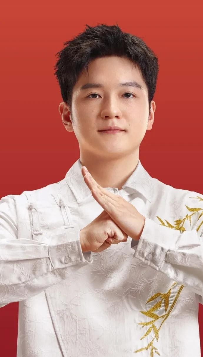 樊振东米兰看秀，状态超好

                          