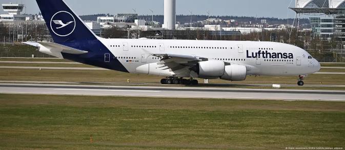 德语媒体：德国汉莎航空考虑停飞法兰克福北京航线，决定 10 月作出。

德国《明