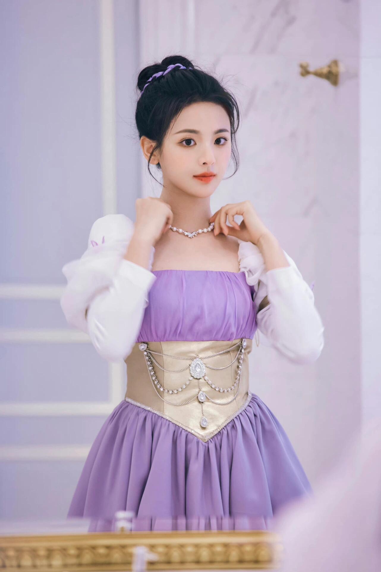 杨超越——婀娜多姿