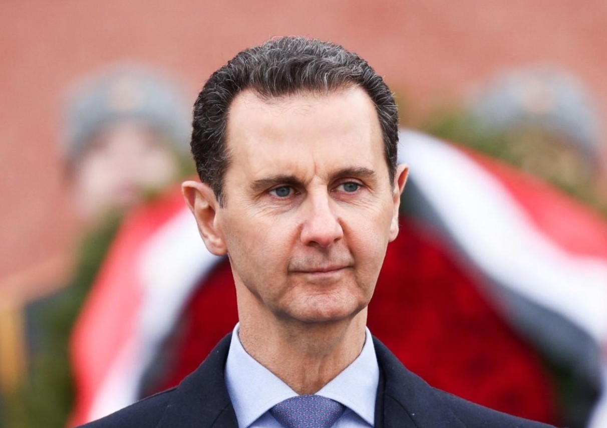 让我不理解，阿萨德政权在叙利亚统治54年，仅仅10多天被区区三万人的反对派武装推