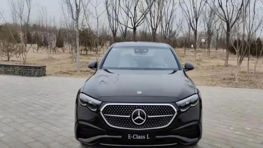 奔驰跌至40万，9大安全气囊，高通骁龙8295芯片