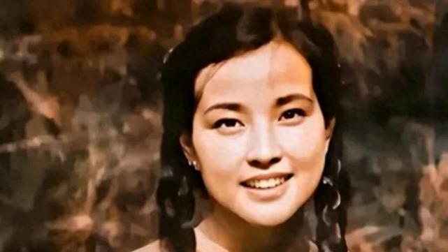 年轻时刘晓庆真漂亮，纯天然的，没有美颜，没有整容。