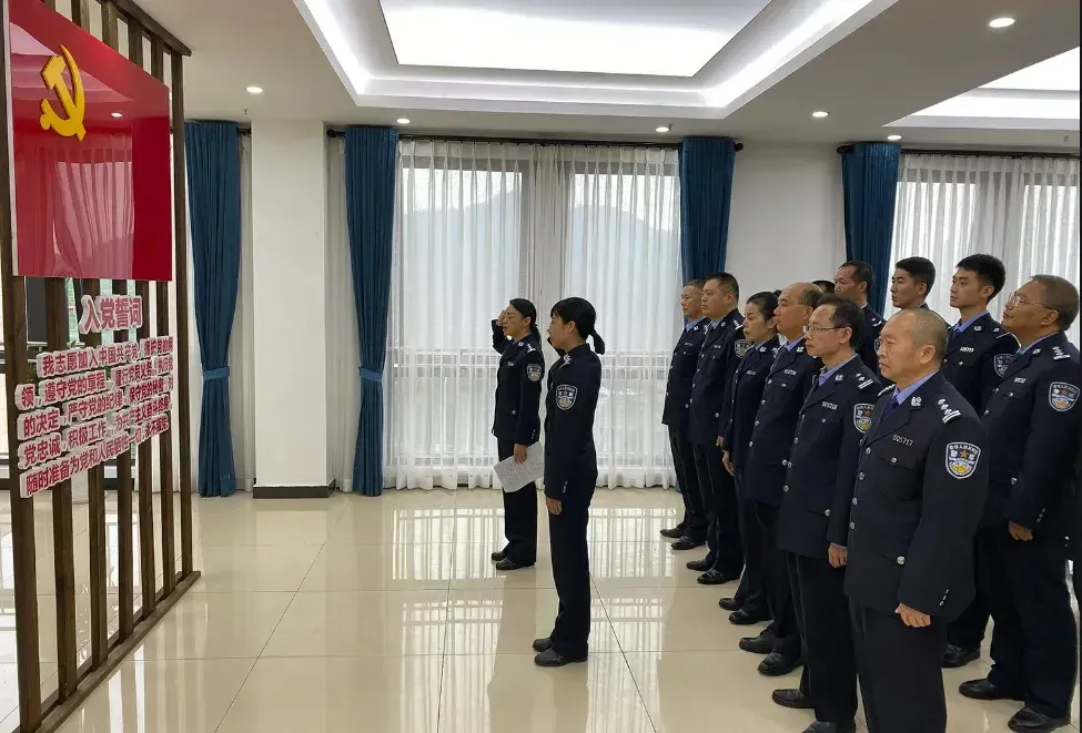 六盘水之事，给民众最直观的负面感受是，现今众多地方官员已形成“集体免疫”。面对媒