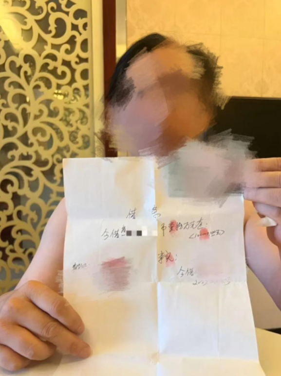 江西宜春，一男子交往多名女友，自称自己是工程老板，以工程款未到为由向女友借钱，并
