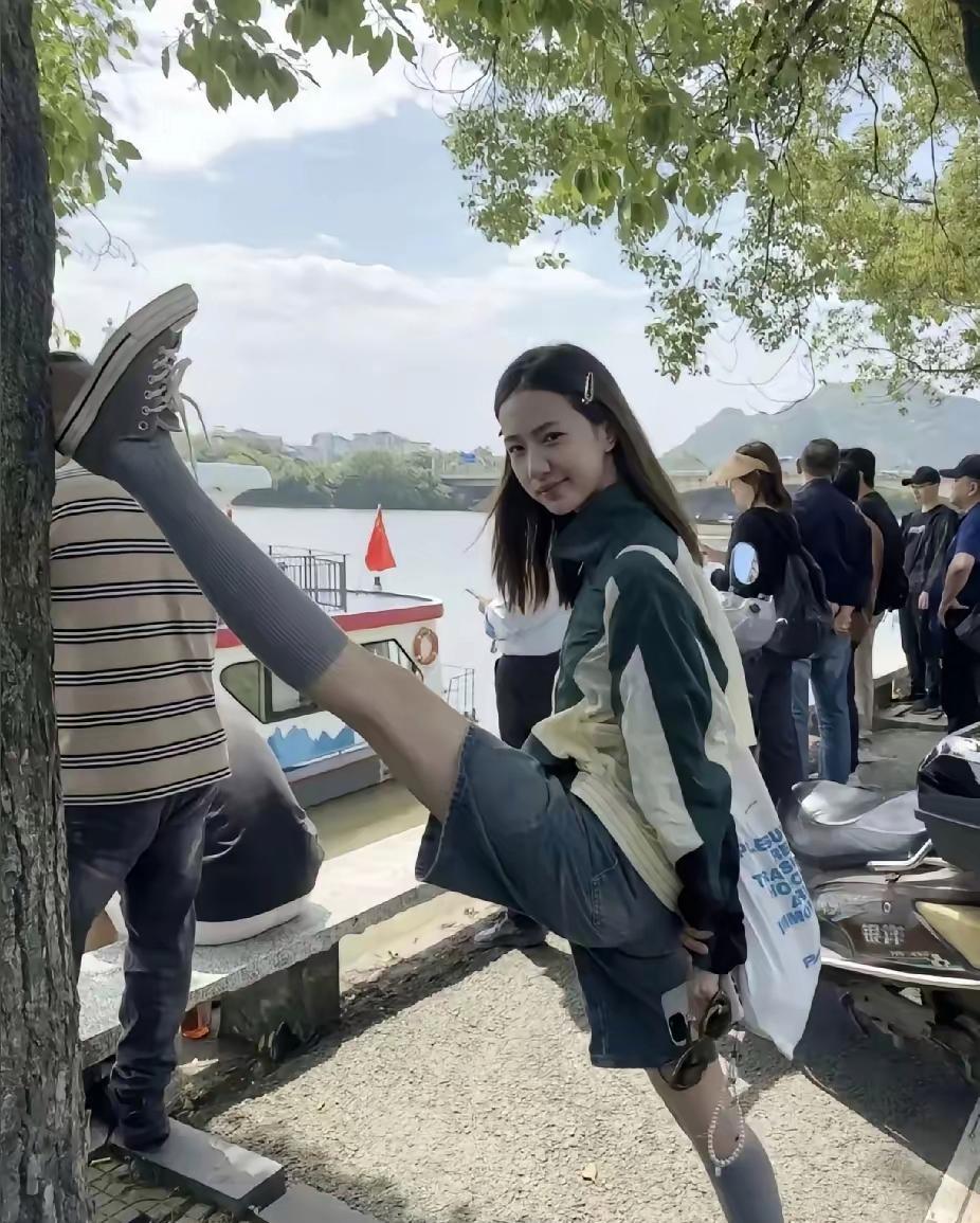 笑死了，就这一下，

彩礼加了八万，

值不值？！哈哈哈哈！