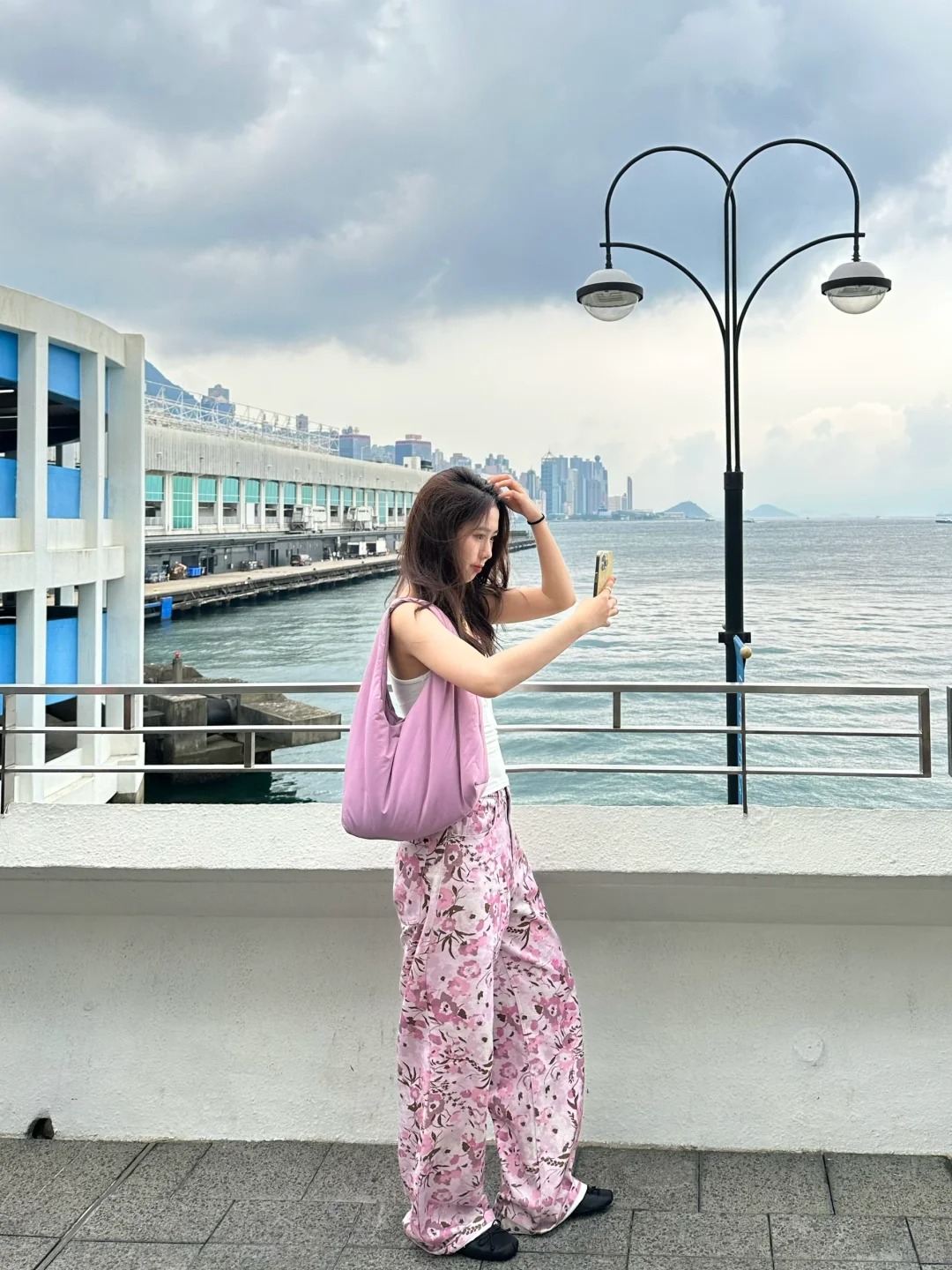 citywalk带来的幸福感💗
维港美景好漂亮
路边的墙绘也很有感觉
随处可见