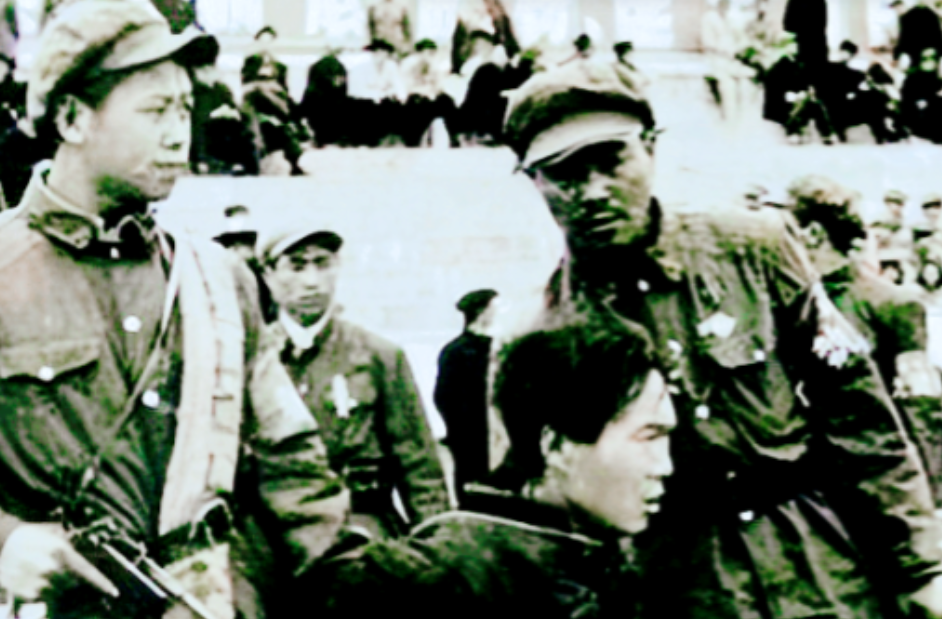 1955年，一死刑犯突然表现出异常行为，不仅拒绝传统的“断头饭”，还不停地高呼“