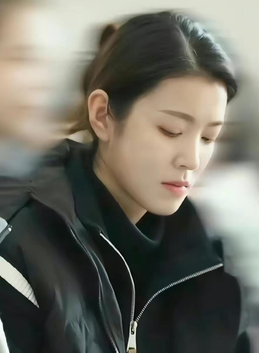 李云霄：邻家小妹到御姐艺术家的华丽蜕变