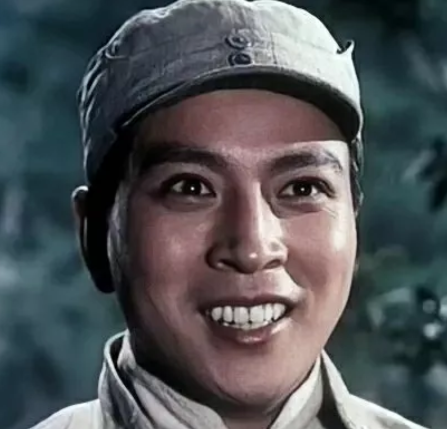 有那么一类演员，虽然五官端正，浓眉大眼，但给人的感觉就是不顺眼，打心眼不喜欢。小