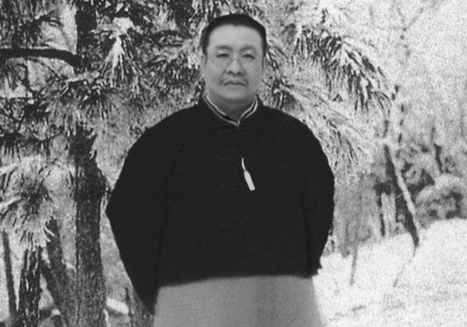 1916年，湖南督军谭延闿遭遇母亲李氏逝世之痛，在母亲灵柩准备通过府邸大门之际，